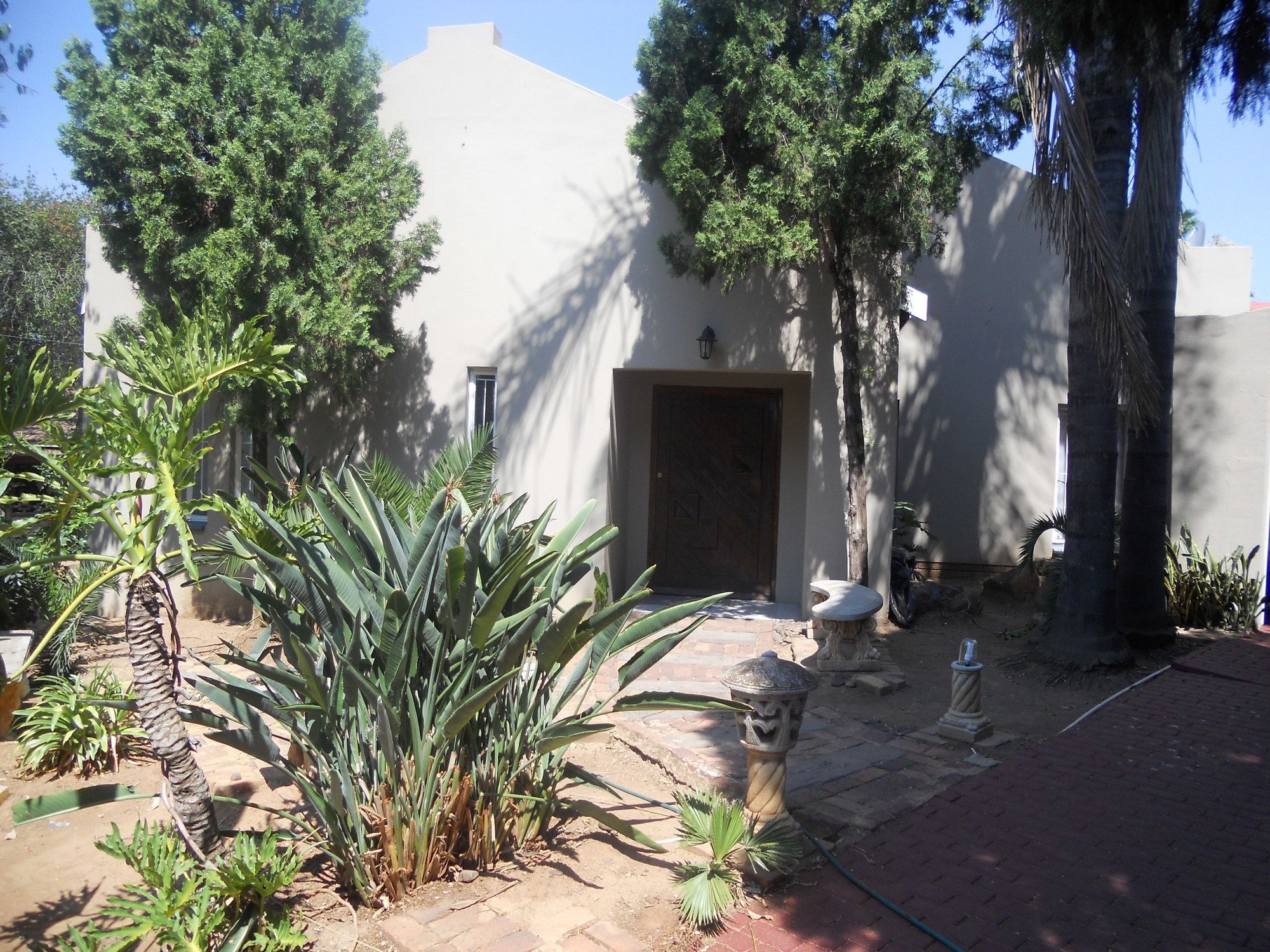 Pta East Guest House Pretoria-Noord Exteriör bild